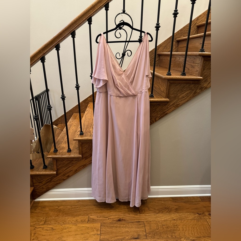 Bella Bridesmaids x Jenny Yoo Bridesmaid Dress Size 22 Fits like a 16
